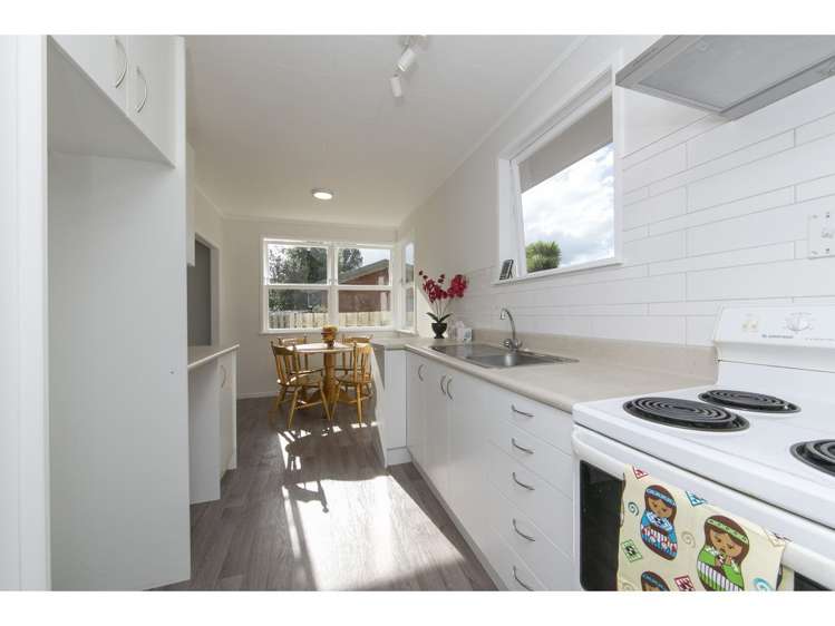 1/13b Inver Street Glen Eden_3