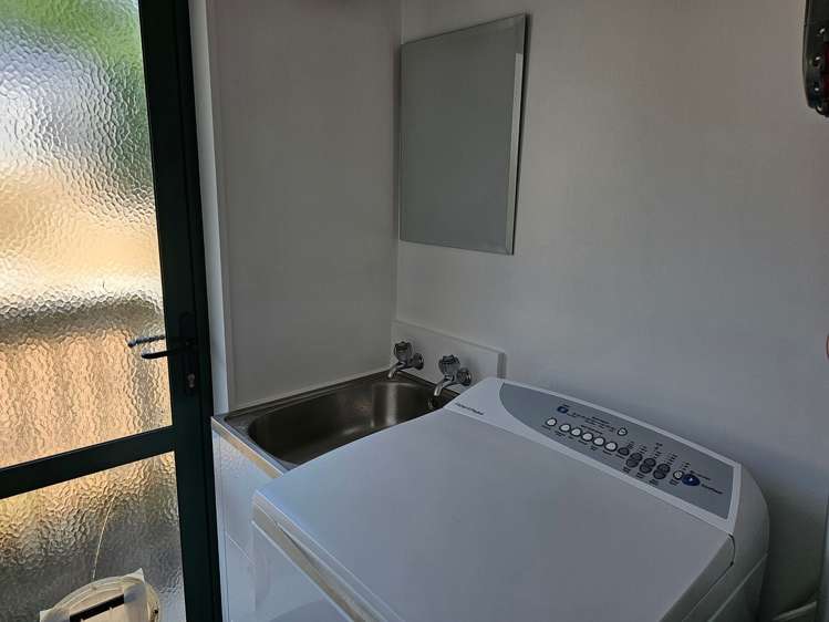 14C Te Aroha Street Hamilton East_12