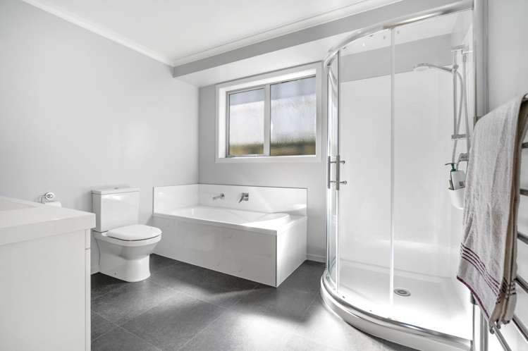 163 Ballintoy Park Drive Welcome Bay_14