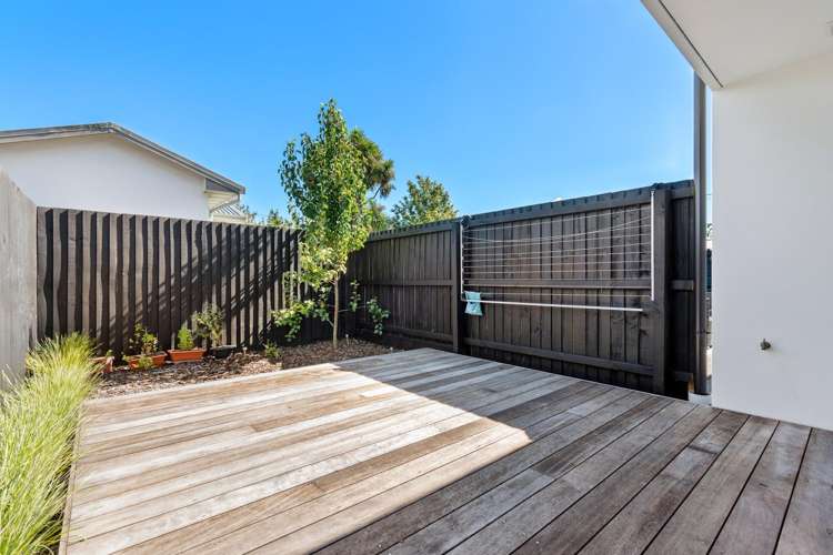 2/37 Diamond Avenue_3