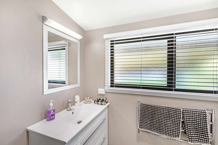 33 Aotea Crescent Gore_27