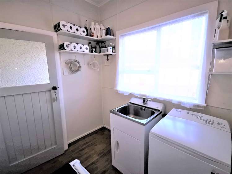 32 Queen Street Dannevirke_11