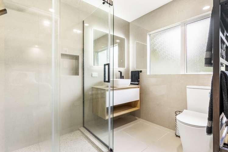 12 La Roche Place Northcote_19