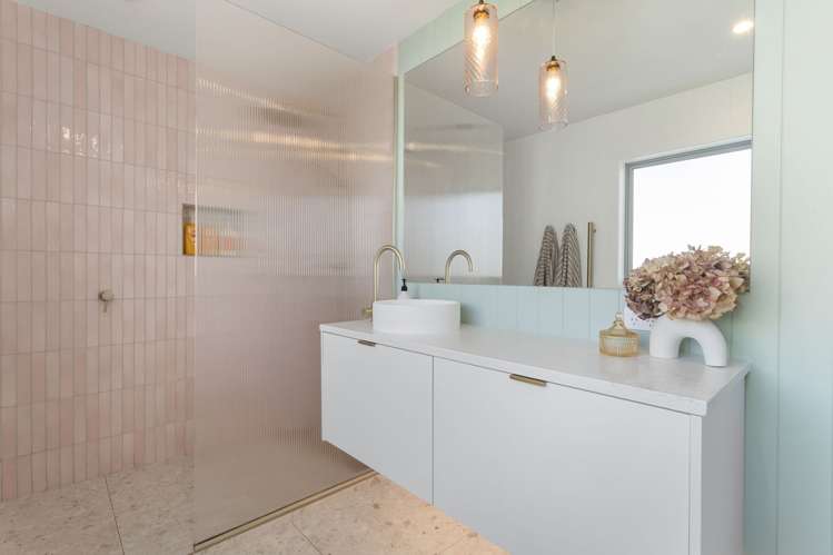 80 Robinson Road Rotoorangi_20