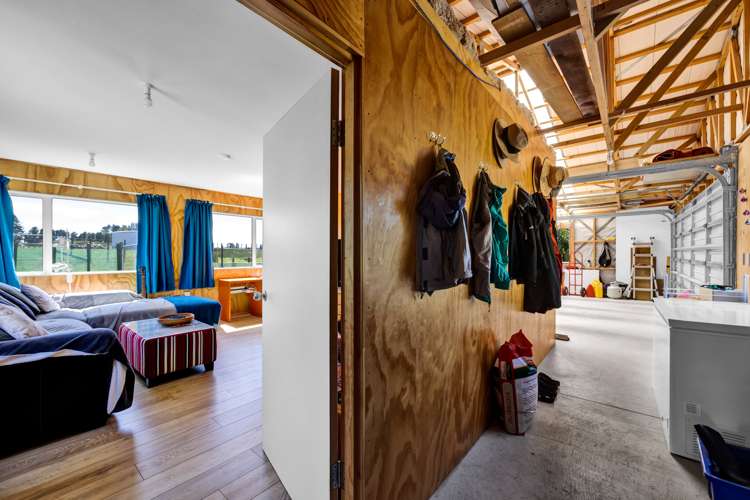 15 Fairbank Avenue Stratford_13