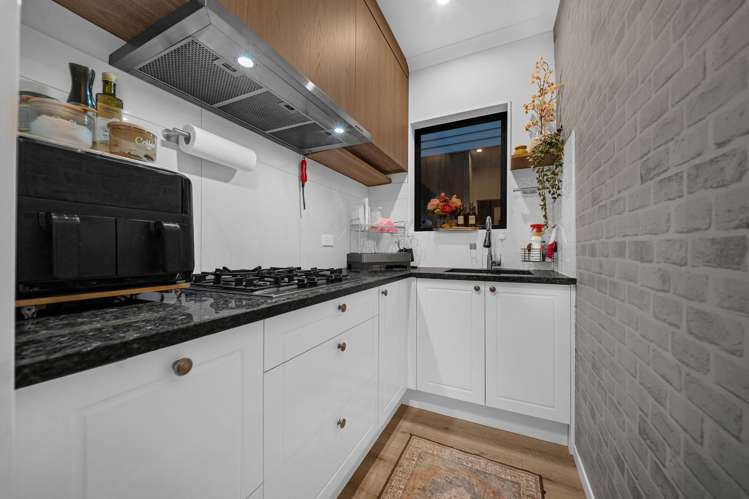 16 Lime Hill Rise Flat Bush_13