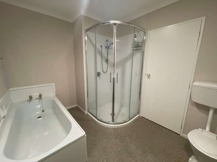 125 East Road Ascot_16