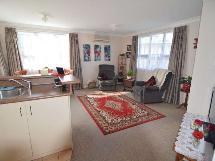 44 William Wong Place Carterton_2