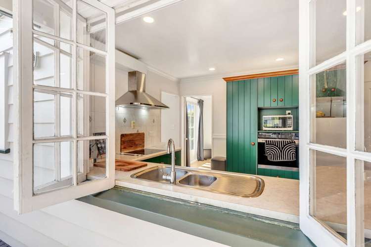 8 Cochrane Street Fairy Springs_29