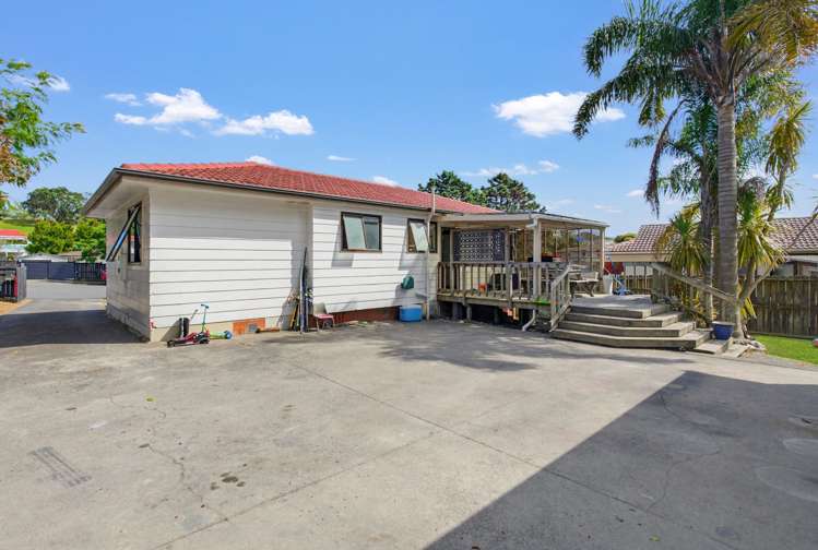 9 Panzic place Glen Eden_32