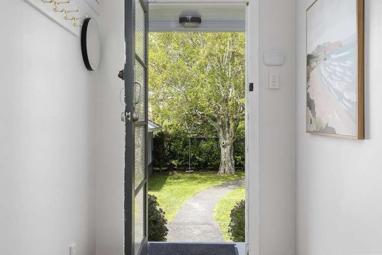 38 Allington Road Karori_13