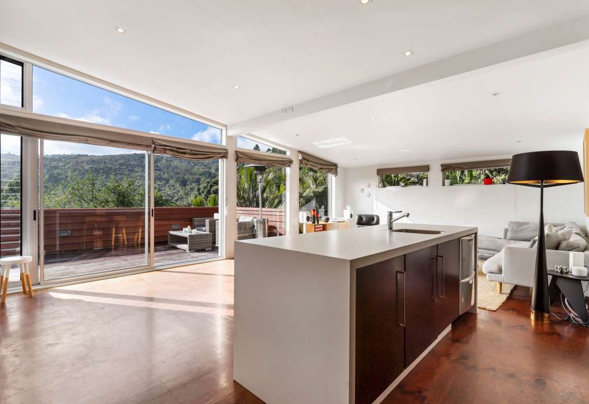 31 Lone Kauri Road_1
