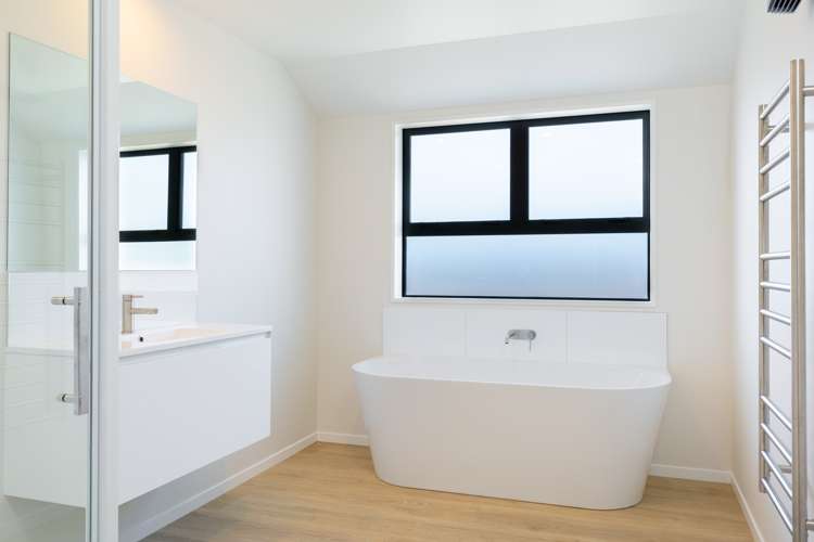 8 Whitehall Drive Springlands_16