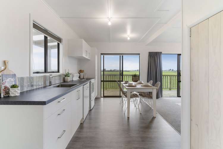 239 Pukehina Beach Road Pukehina_11