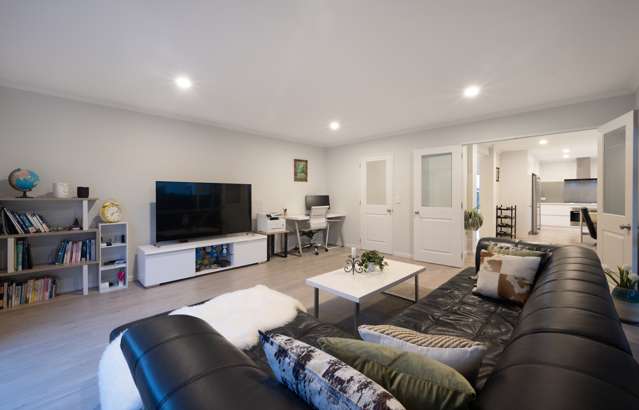 25 Cambrian Crescent Flat Bush_2