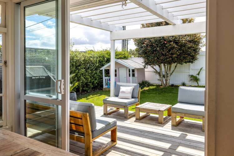 6 Alison Road Surfdale_10