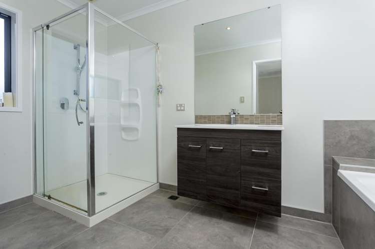 2 Rarahu Road Hobsonville_19