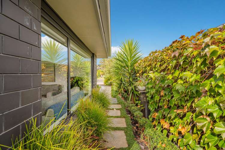 28 Motukorure Parade Cooks Beach_28