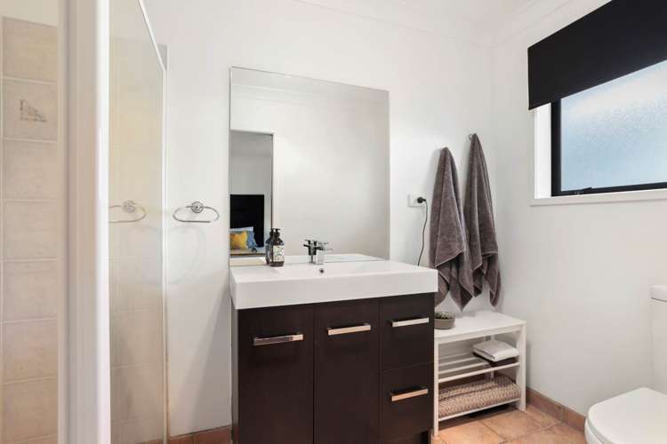 69 Sylvan Crescent Te Atatu South_9