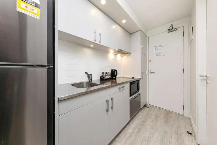 1J/22 Pakenham Street East Auckland Central_6