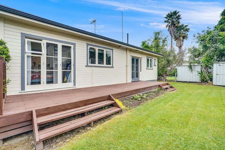 221 Fox Street Hamilton East_11