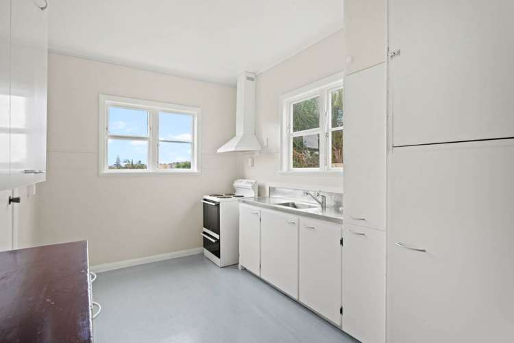 19 Kurahaupo Street Orakei_5