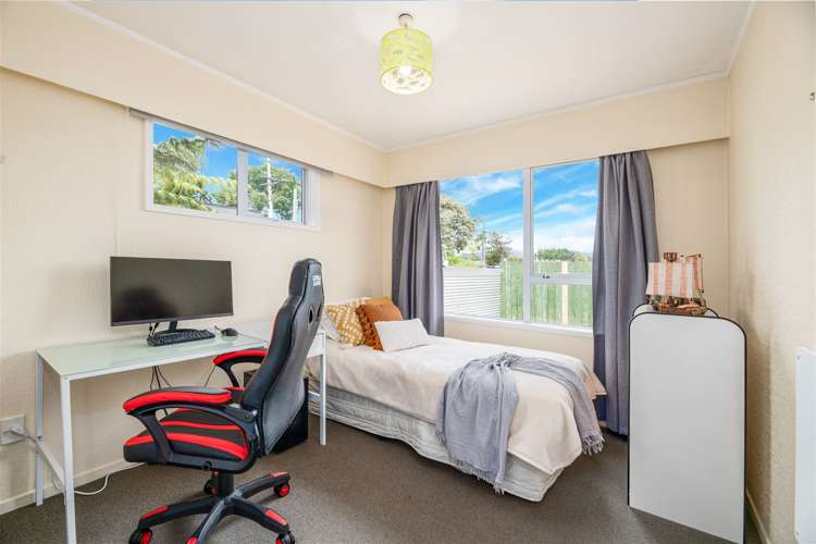 48 Shetland Street Glen Eden_14