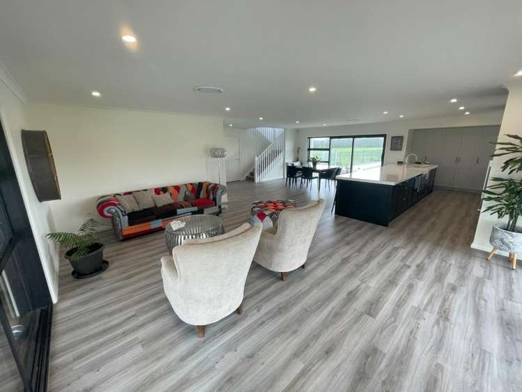 570 Holland Road Eureka_9