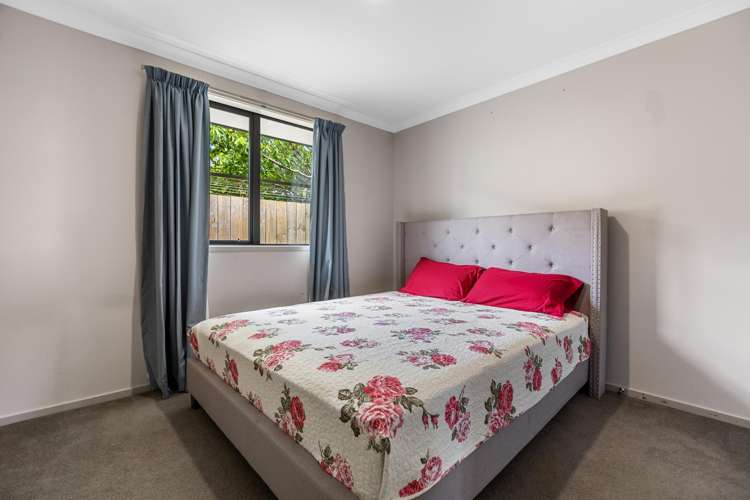 8 Ballintoy Park Drive Welcome Bay_7