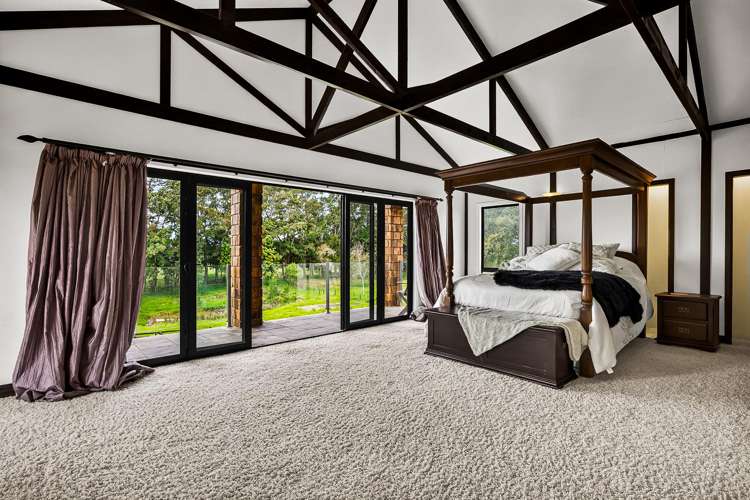 107 Gordon Road Pollok_11