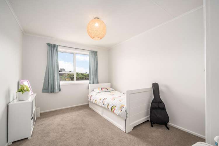 53 Castor Crescent Cannons Creek_7