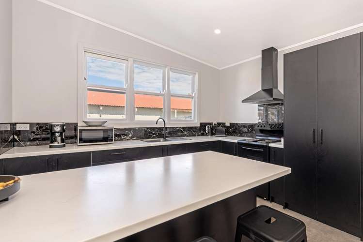 11 Endcliffe Road Kaiti_2
