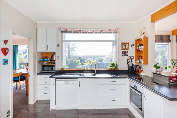 15 Mountain View Road Fitzherbert_16