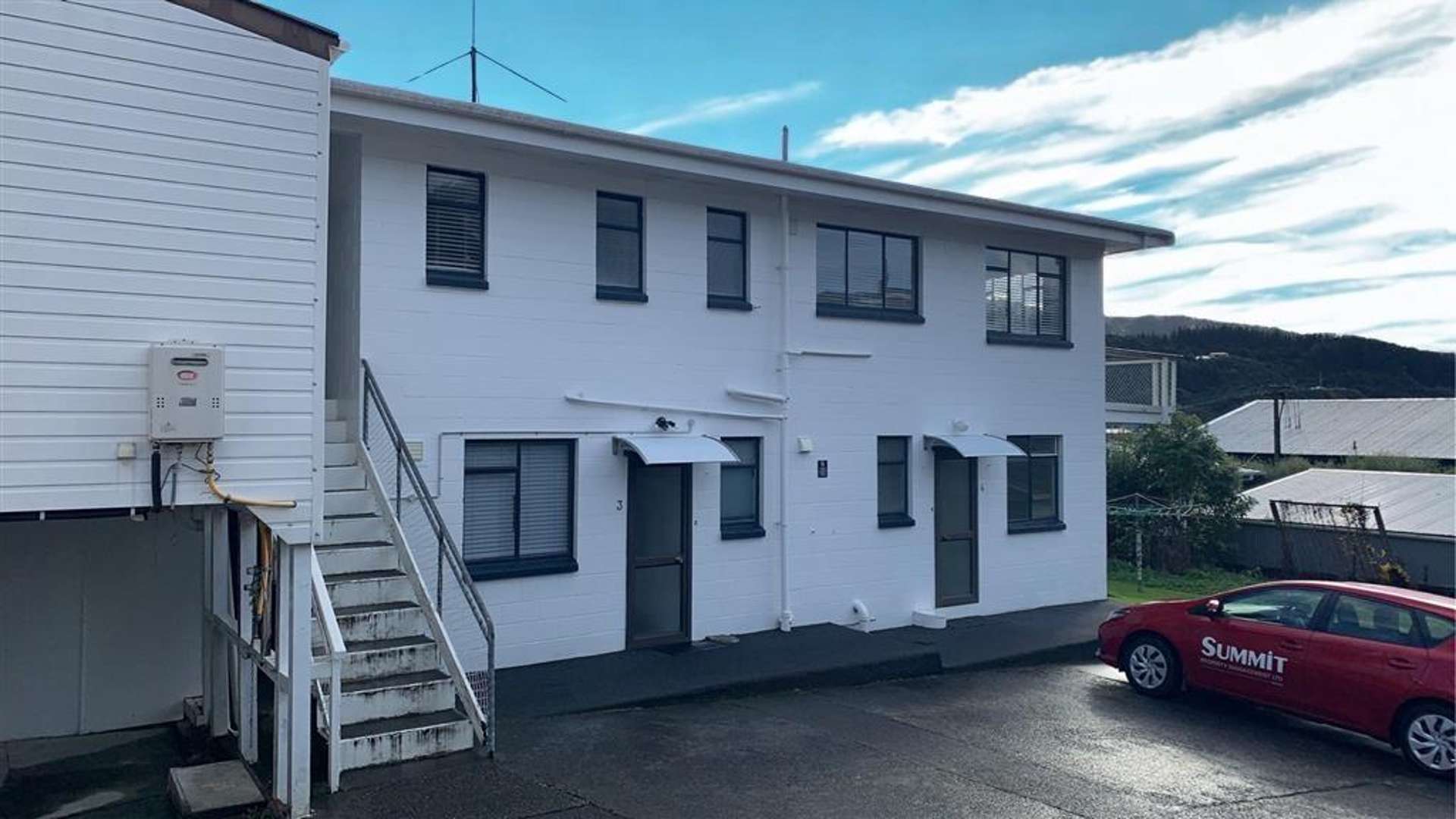 4/21 Broadway 10728_0