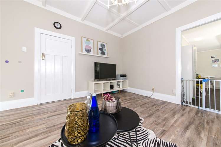 7 Craigbank Avenue New Lynn_8