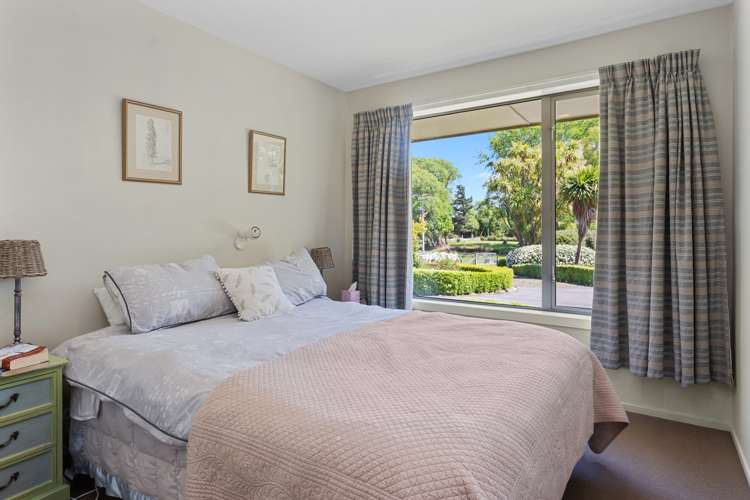 29 Newcombes Road Amberley_6