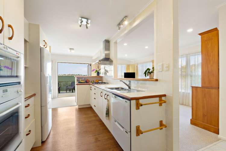 16 Letterkenny Place Blockhouse Bay_17