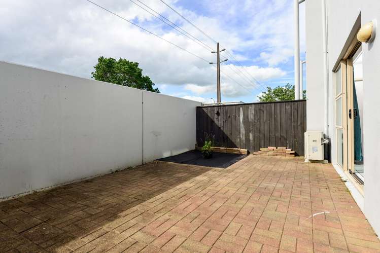 29D Claudelands Road Hamilton East_21