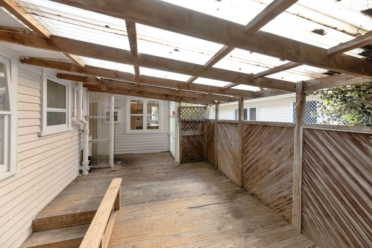 18 Bridge Avenue Te Atatu South_6