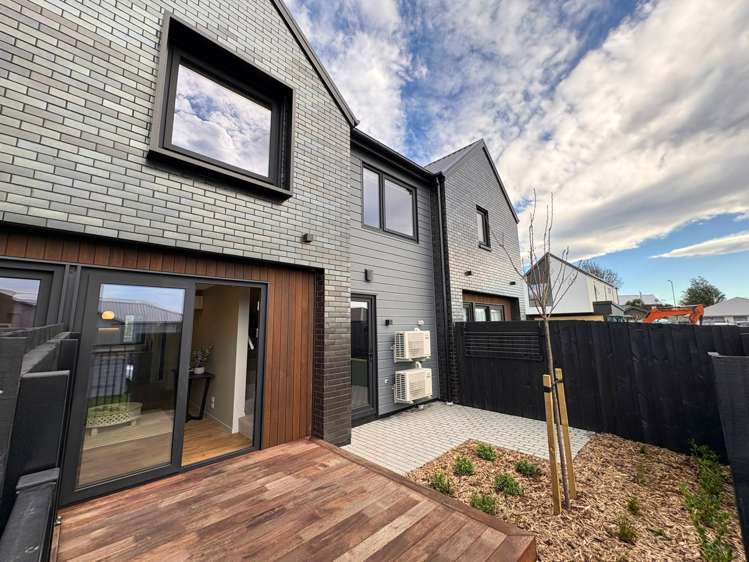 9/8 Akoranga Place Hornby_13