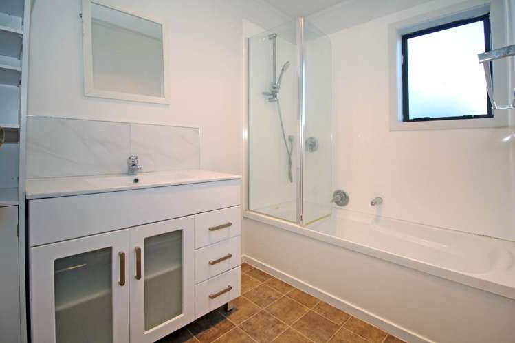 1/1 Thomas Road Flat Bush_7