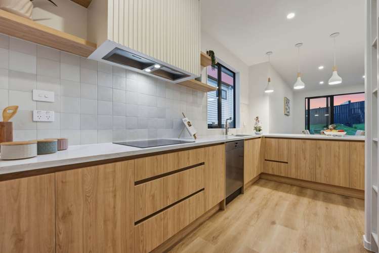 142 Ninth View Avenue Beachlands_12