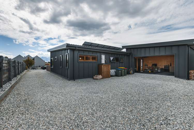 8 Campbell Road Wanaka_17