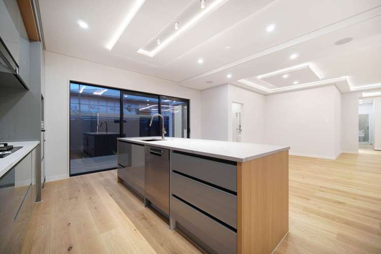 16 Furlough Road Papakura_11