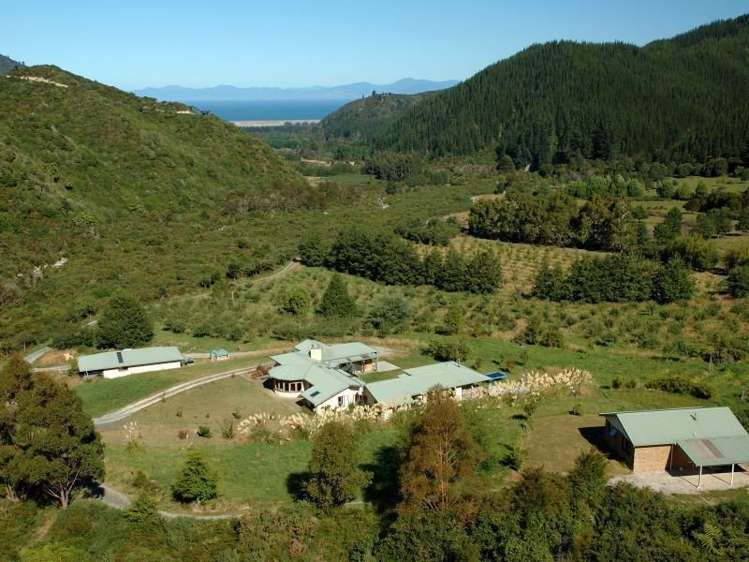 351 Harvey Road Marahau_1