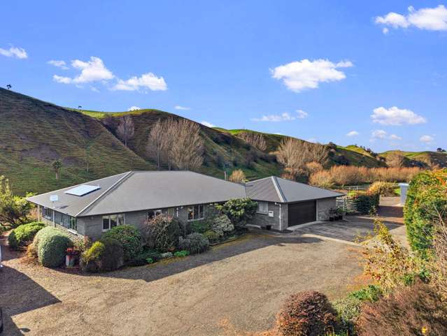 1127 Pourerere Road Omakere_4