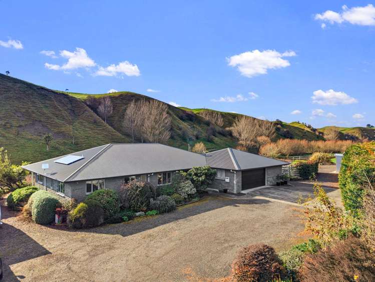 1127 Pourerere Road_3