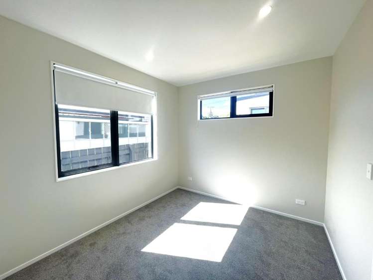 D/54 Royal View Road Te Atatu South_5