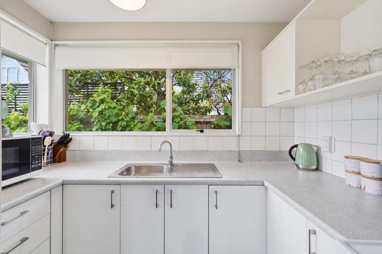 1/106 Lake Terrace Road Burwood_6