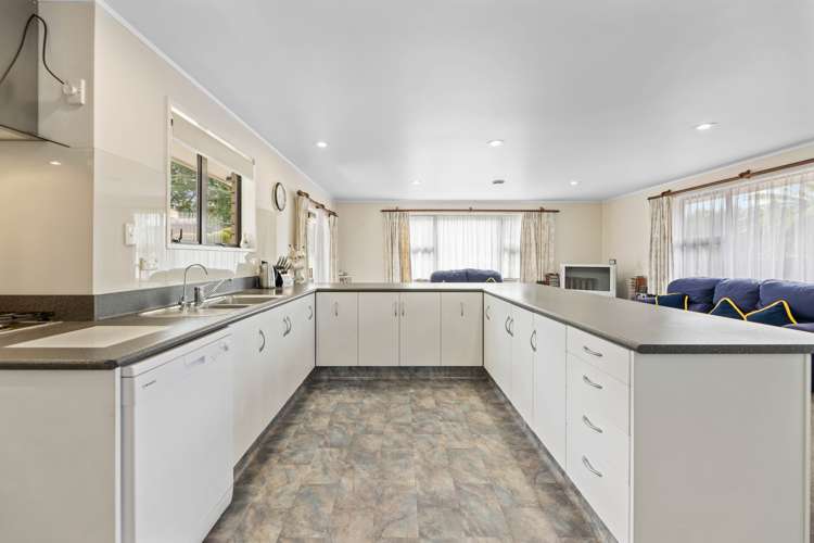 214 West Parkdale Street Tokoroa_6